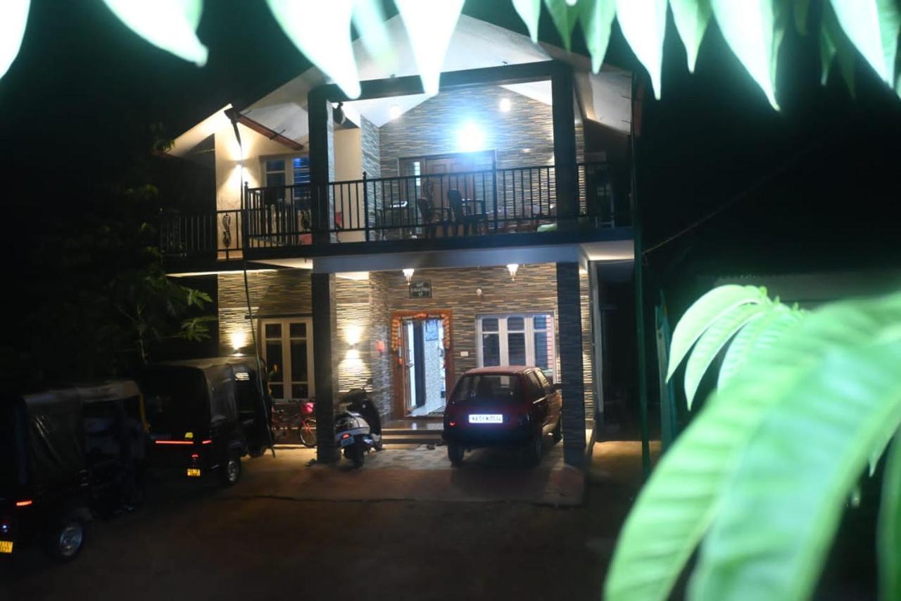 Halase Homestay Mudigere Bagian luar foto