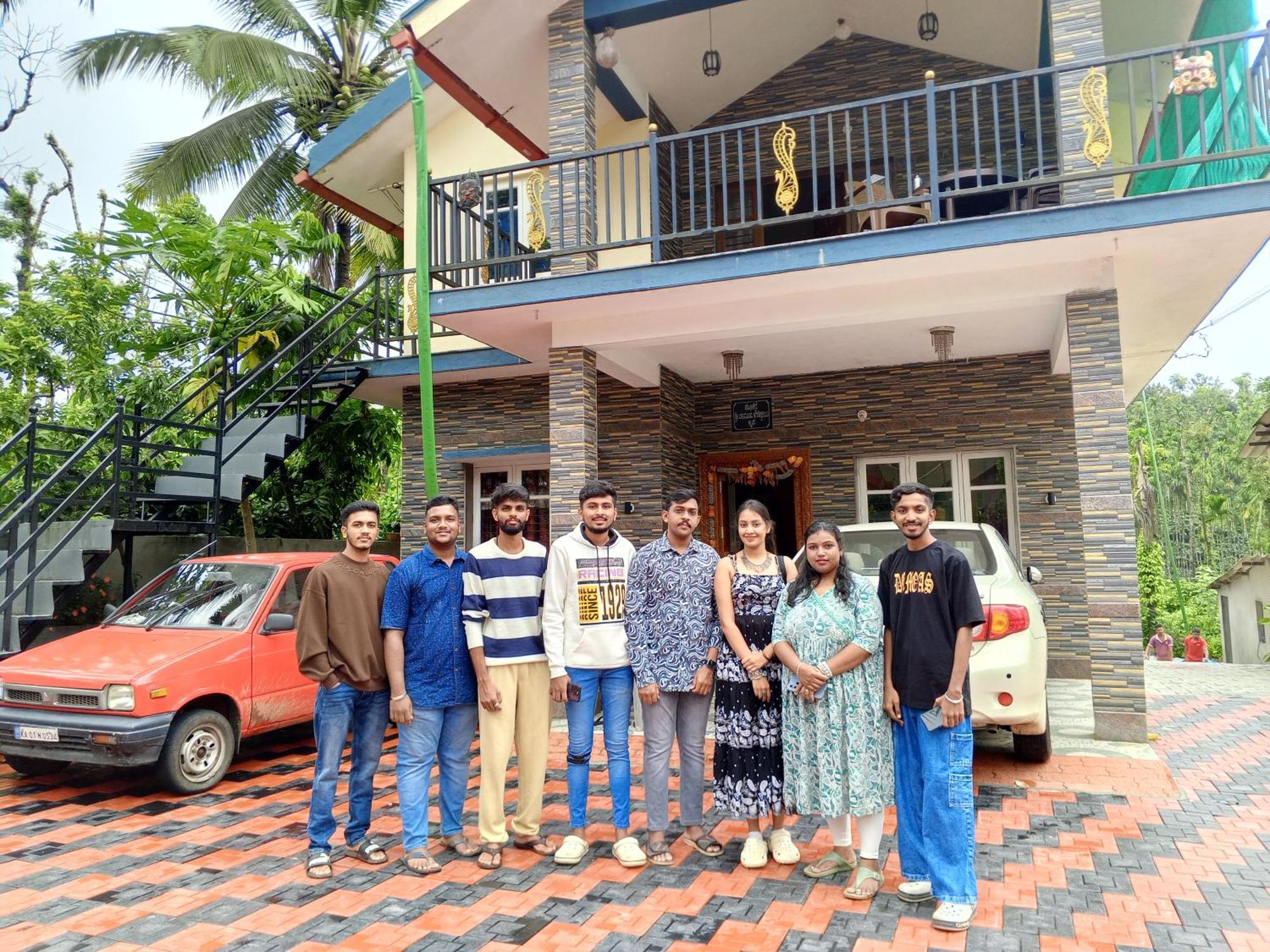 Halase Homestay Mudigere Bagian luar foto